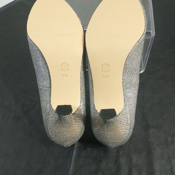 Caparros Woman's SZ 6.5B Silver Mesh Pumps Peep Toe Toe Heels Bow. - Picture 3 of 9